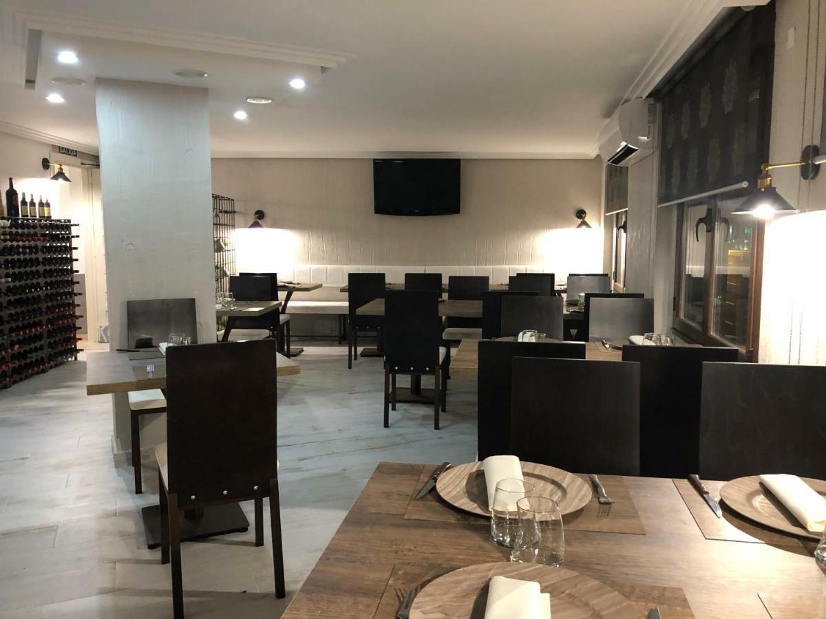 Hotel Tres Estrellas Casa Maribona Gela El Puente  Eksteriør bilde