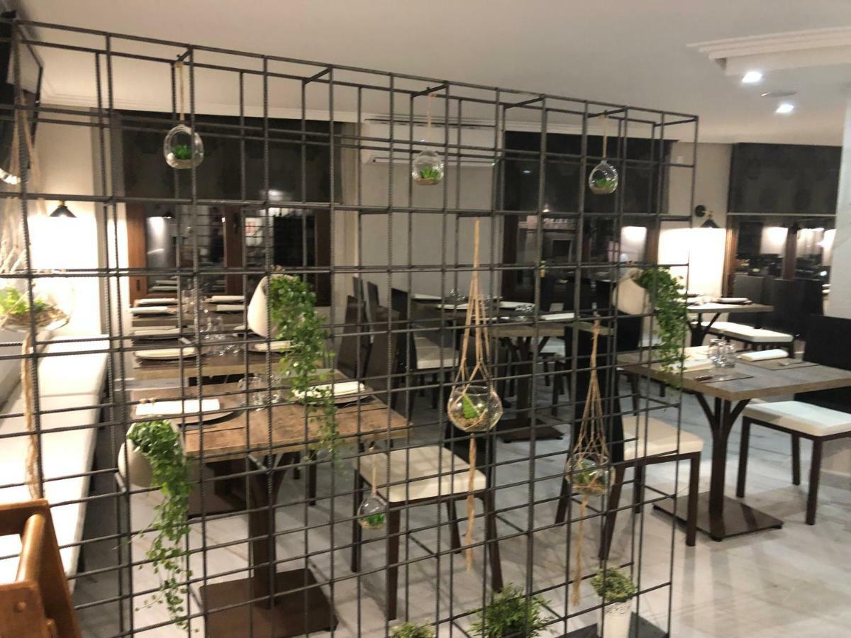 Hotel Tres Estrellas Casa Maribona Gela El Puente  Eksteriør bilde